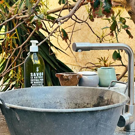 Casaluna, Climatisée Dans Maison De Village Séjour chez l'habitant