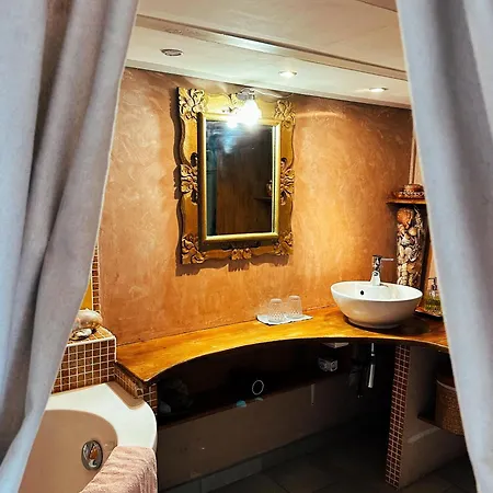 Séjour chez l'habitant Casaluna, Climatisée Dans Maison De Village Sotta