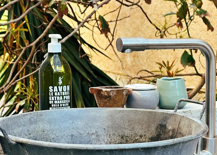 Casaluna, Climatisee Dans Maison De Village בית אירוח