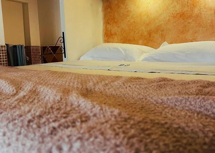 Ubytování v soukromí Casaluna, Climatisee Dans Maison De Village *